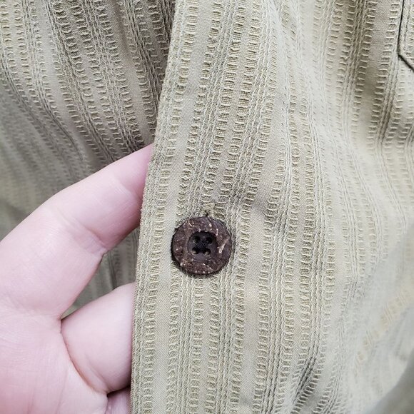 Tommy Bahama Men's Dark Khaki Textured Silk Coconut Shell Button‎ Camp Shirt XL - Picture 4 of 7